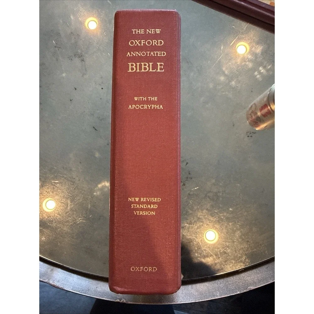 The New Oxford Annotated Bible with the Apocrypha: New Revised Standard NRSV